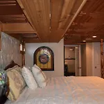 Chateau Connellsville Medieval Royal Chamber