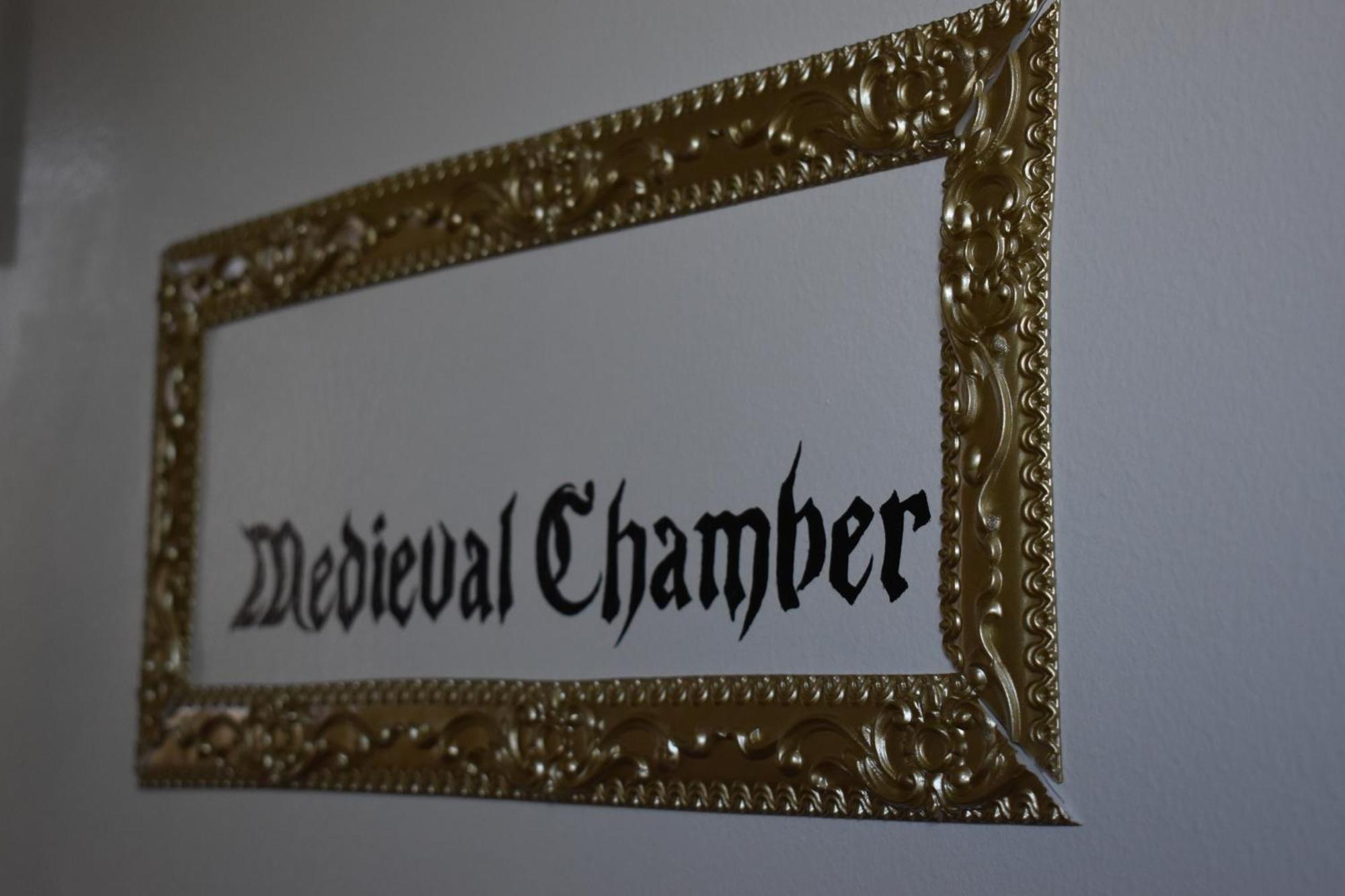 Chateau Medieval Royal Chamber