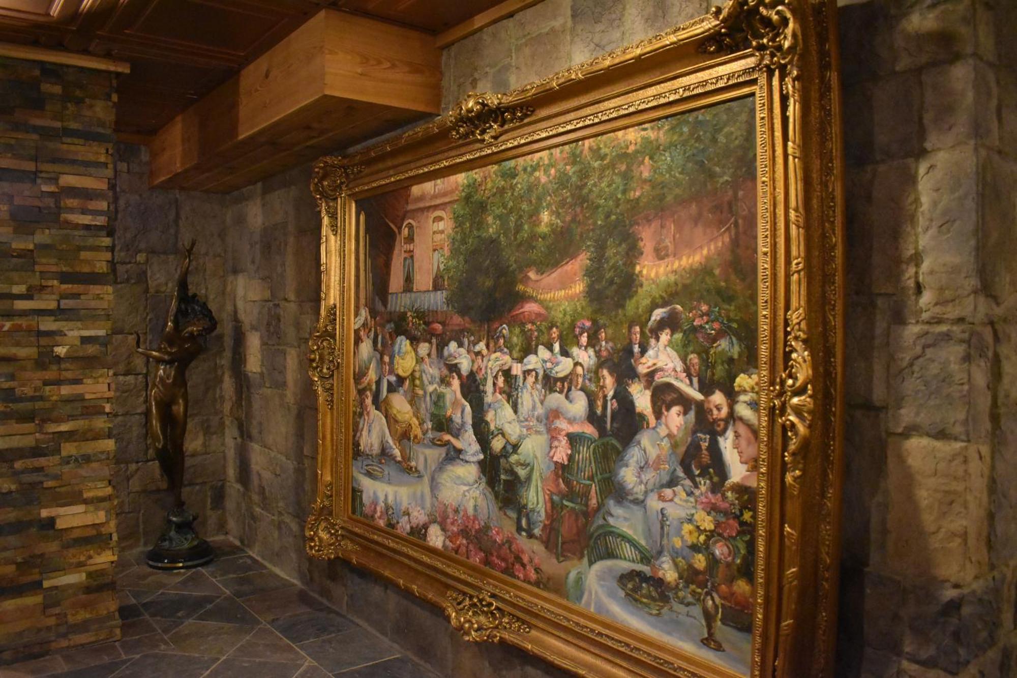 Hotel Chateau Medieval Royal Chamber *